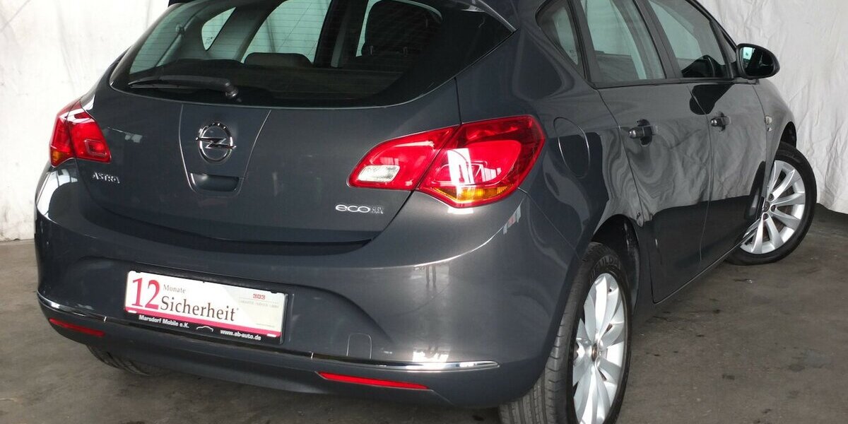Opel Astra ACTIVE KLIMAANLAGE 17ZOLL LMF TEMPOMAT 92.855 km 6.904 &euro; Köln 50858