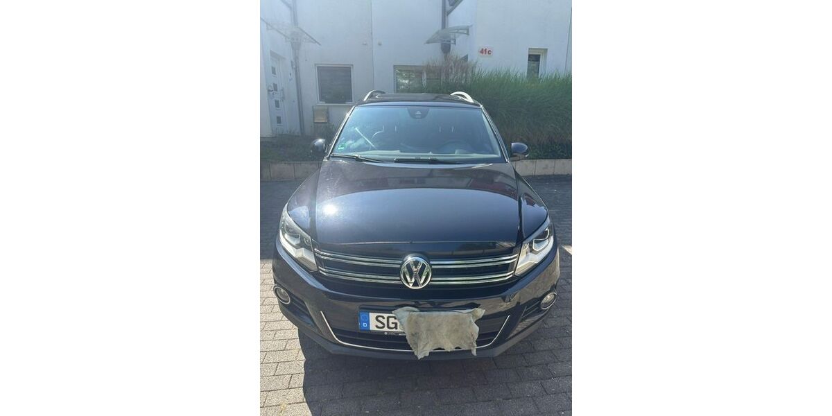 VW Tiguan 180.000 km 9.300 &euro; Solingen 42697