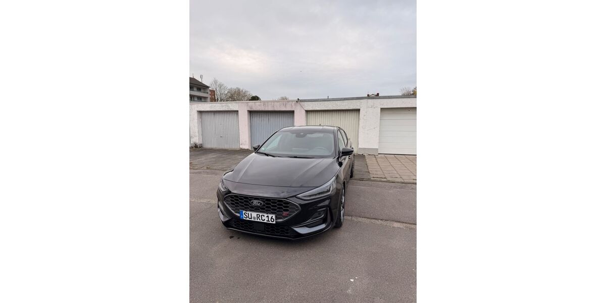 Ford Focus 13.300 km 32.800 &euro; Köln 51061