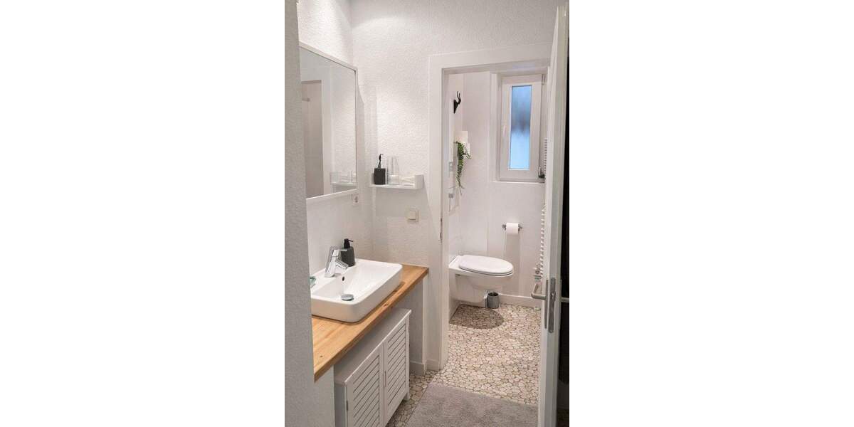 Charmante 2-Zimmer-Altbauwohnung im Erdgeschoss mit exklusivem Innenhof - Bestlage von Neuss 2 zimmer