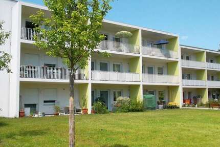 Wohnung zum Mieten in Roding 585 € 73.14 m²