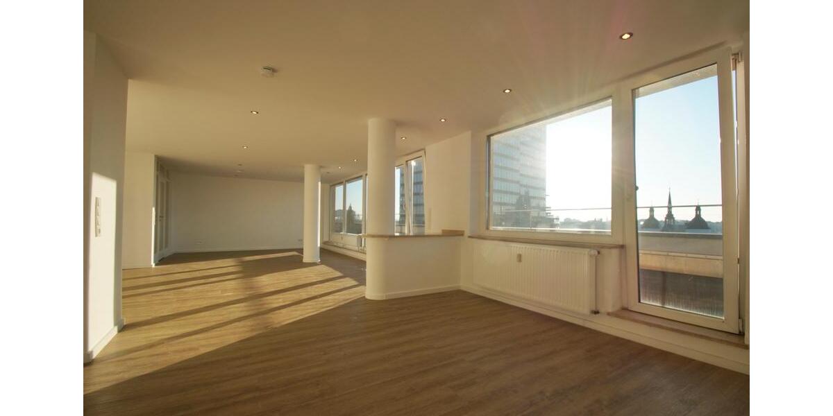 CITYHOUSE: Penthouse - Kölns schönster Blick auf den Dom! 90 m² Terrasse in Süd-West-Ausrichtung 3 zimmer