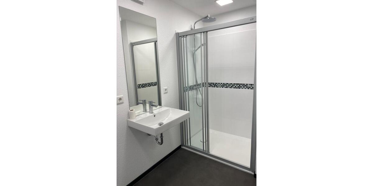 Etagenwohnung Remscheid Gemarkung Bergisch Born - 1 Zimmer, 33 m&sup2;, 380&euro; | Angebot:26301699