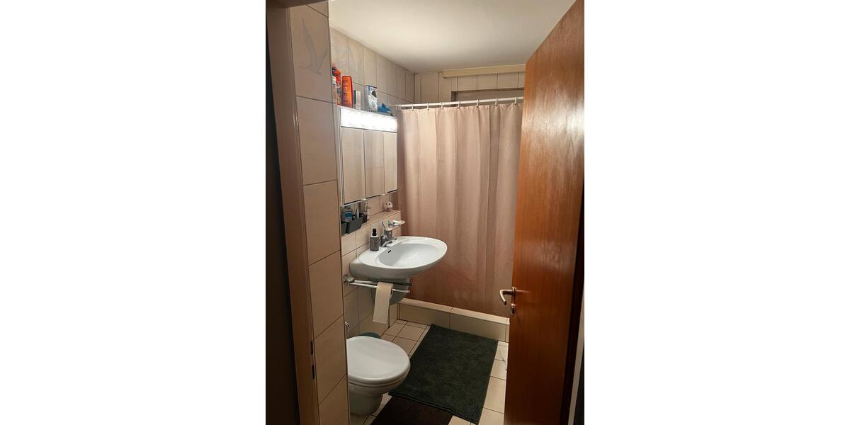 Erdgeschoßwohnung Köln Heimersdorf - 4 Zimmer, 120 m&sup2;, 600&euro; | Angebot:23678488