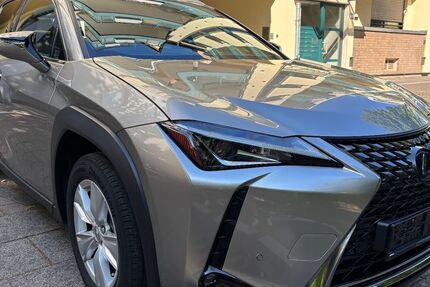 Lexus UX 16.150 km 26.990 € Köln 50767