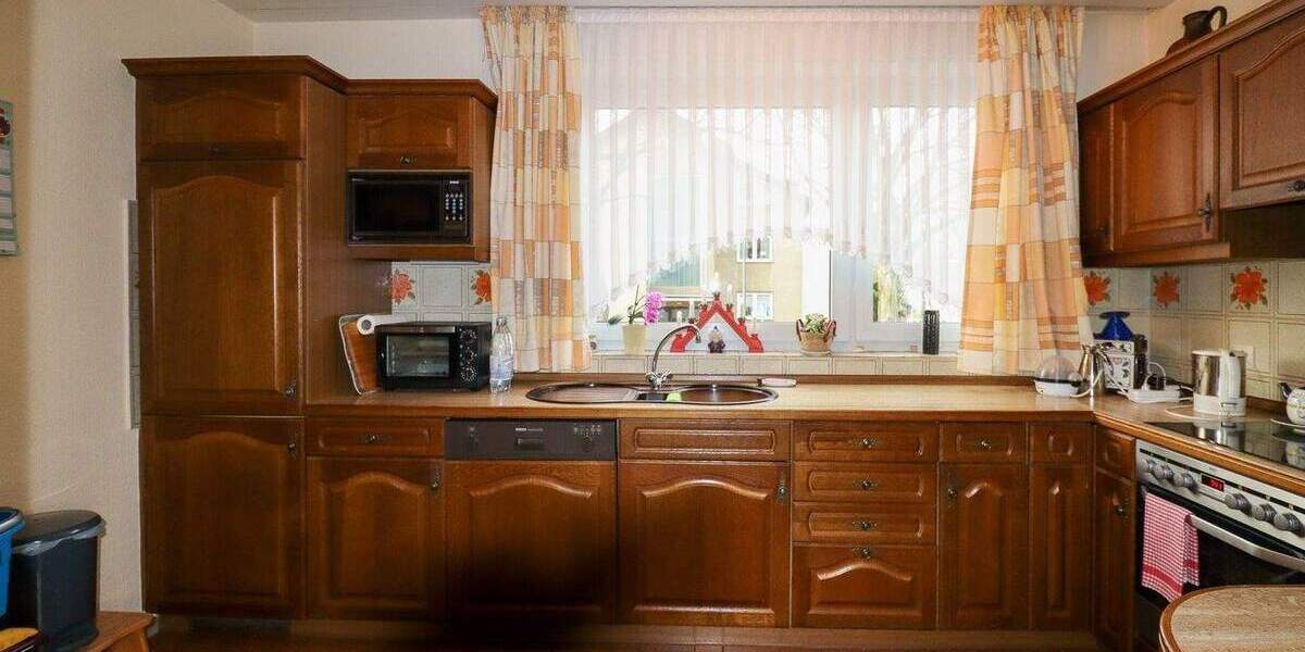 Reihenendhaus mit großem Grundstück und moderner Raumaufteilung 5 zimmer