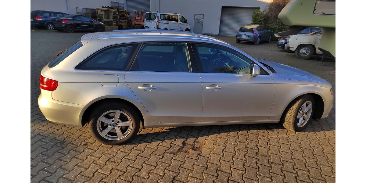 Audi A4 Avant 203.800 km 8.000 € Neuss 41460
