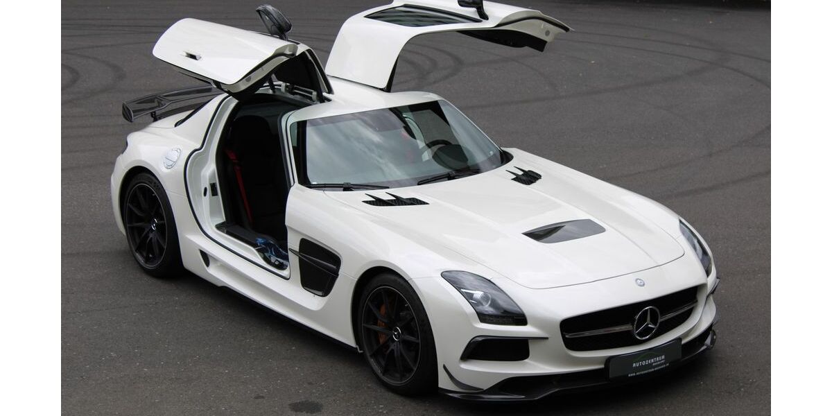 Mercedes-Benz SLS AMG 1.486 km 999.350 € Düsseldorf 40233