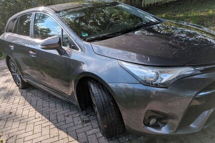 Toyota Avensis 187.882 km 6.990 &euro; Lindlar 51789