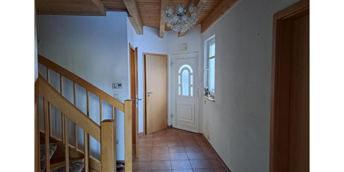 Versetzte Doppelhaushälfte in Pulheim-Sinnersdorf, Bj. 2005 4 zimmer