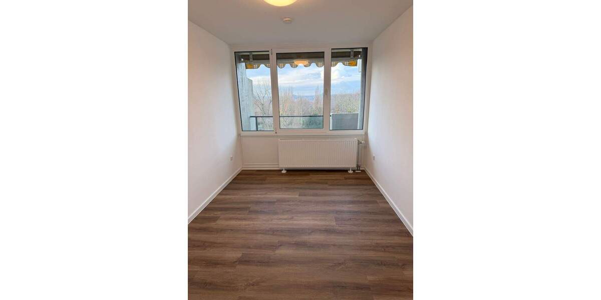 Etagenwohnung Köln Westhoven - 3 Zimmer, 96 m&sup2;, 1.400&euro; | Angebot:25568412