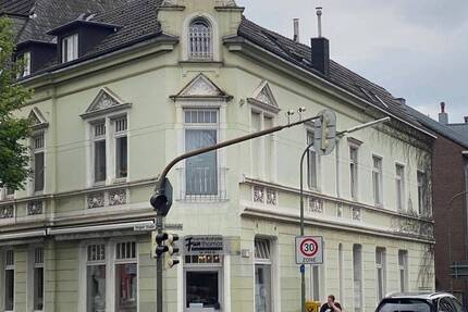 Optimierer aufgepasst ! Mächtiges WGH Eckhaus auf der Neusser Furth ! zimmer