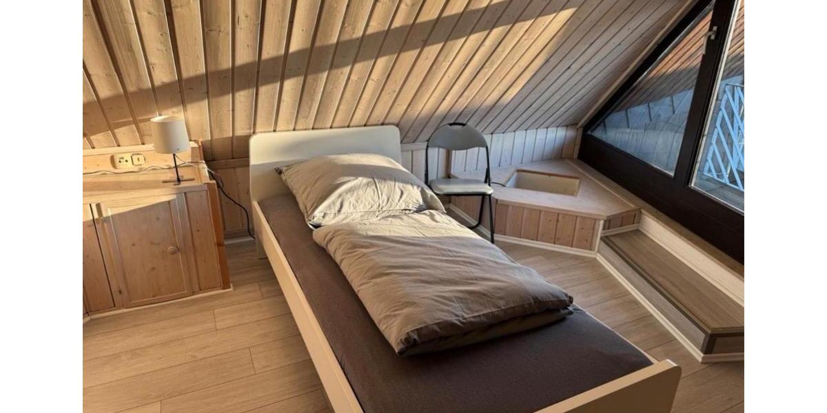 Doppelhaushälfte Bergisch Gladbach Frankenforst - 4 Zimmer, 150 m&sup2;, 1.875&euro; | Angebot:25871380