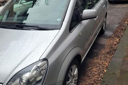 Opel Zafira 136.000 km 7.499 &euro; Düsseldorf 40239