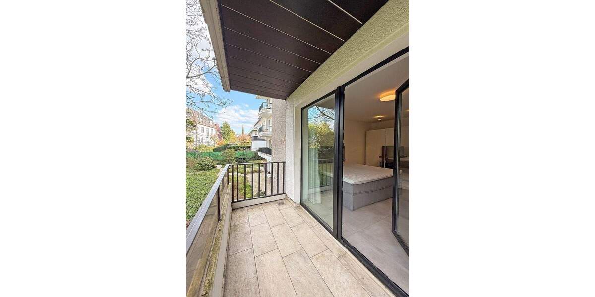 Etagenwohnung Düsseldorf Oberkassel - 2 Zimmer, 82 m&sup2;, 1.790&euro; | Angebot:24713021