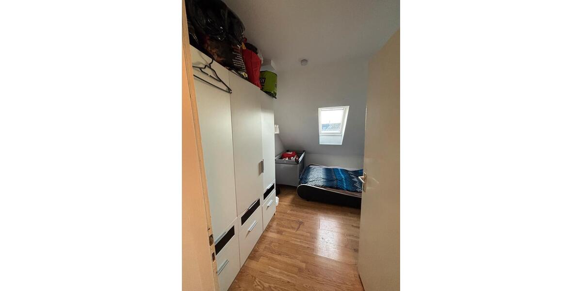 Dachgeschoßwohnung Solingen Wald - 2 Zimmer, 55 m&sup2;, 465&euro; | Angebot:25448263