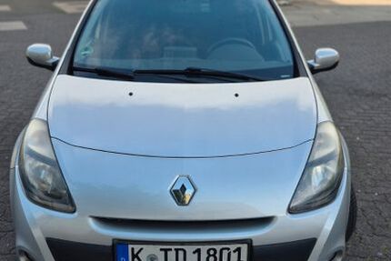 Renault Clio 170.000 km 2.800 &euro; Köln 51105
