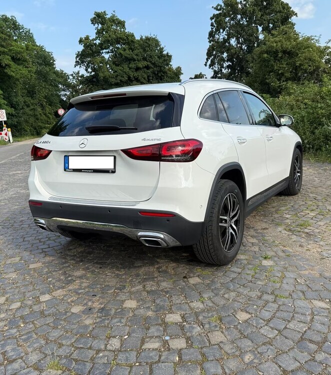 Mercedes-Benz GLA-Klasse 77.000 km 34.600 € Köln 50667