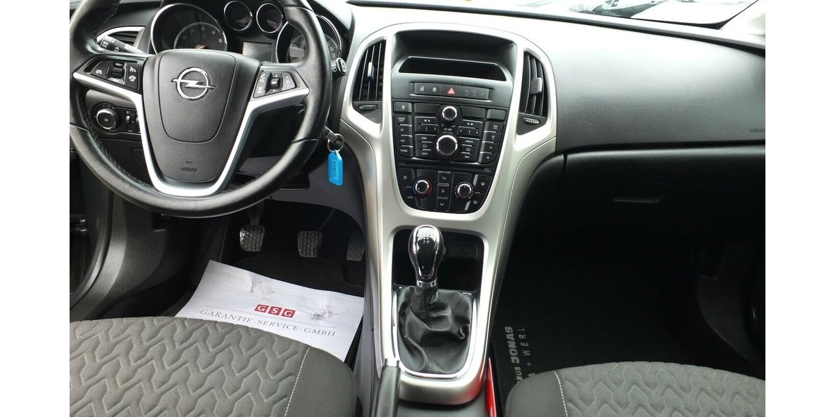 Opel Astra ACTIVE KLIMAANLAGE 17ZOLL LMF TEMPOMAT 92.855 km 6.904 &euro; Köln 50858
