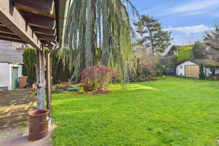 Doppelhaushälfte mit Traumgarten in Top-Lage 6 zimmer