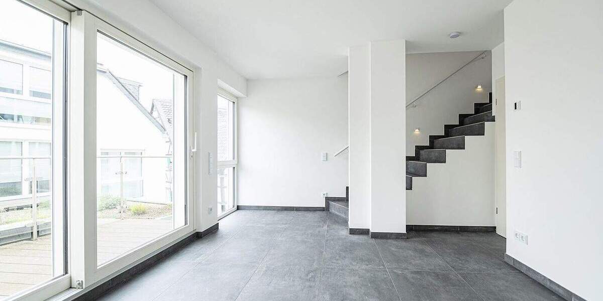 Mehrfamilienhaus, Wohnhaus Hilden - 3 Zimmer, 122 m&sup2;, 2.340&euro; | Angebot:23958854