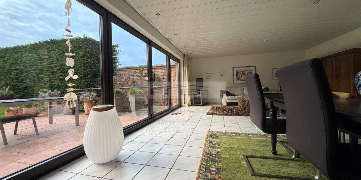 Viel Platz in Hürth-Gleuel: 122 m² Wohnfläche + 94 m² Nutzfläche, mit großem Garten und Garage! 3 zimmer