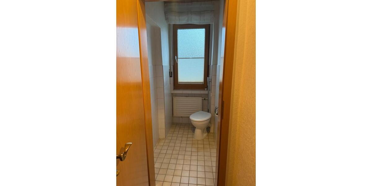 Erdgeschoßwohnung Niederkassel - 4 Zimmer, 85 m&sup2;, 1.400&euro; | Angebot:26396471