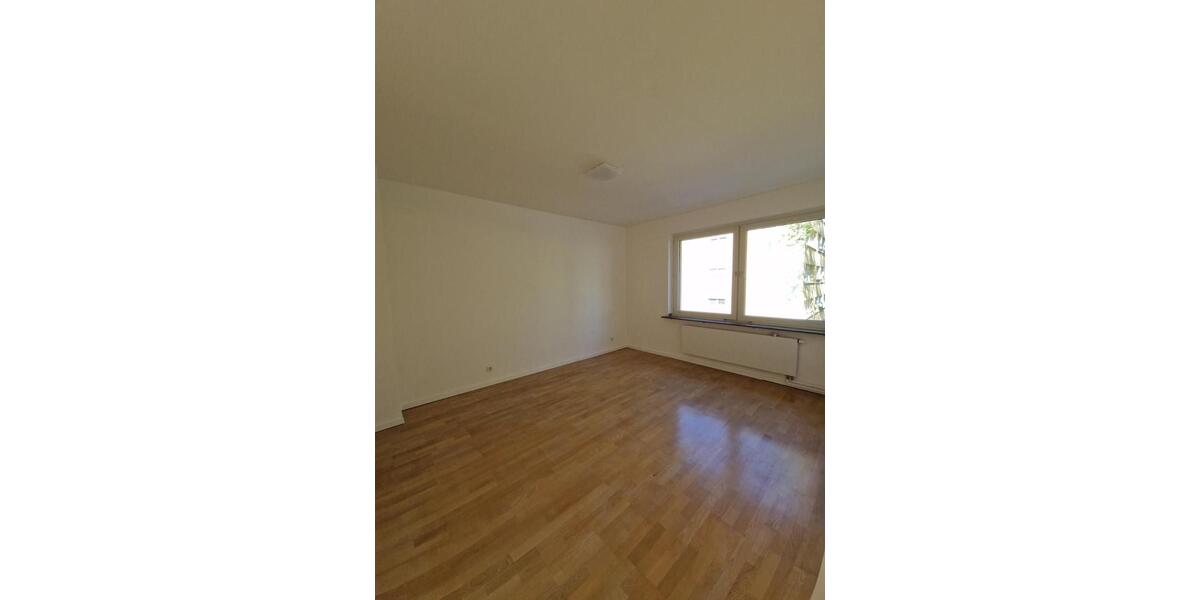 Helle 3-Zimmer Wohnung mit Balkon und Aufzug in Köln 3 zimmer