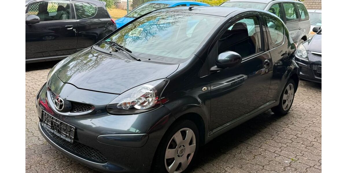 Toyota Aygo (X) 132.300 km 2.450 &euro; Hürth 50354