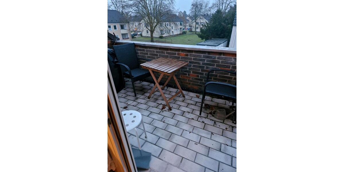 Gemütliche 2-Zimmer-Dachgeschosswohnung in Leverkusen 1 zimmer