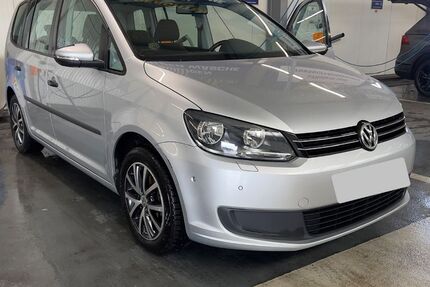 VW Touran 185.400 km 6.800 &euro; Neuss 41464