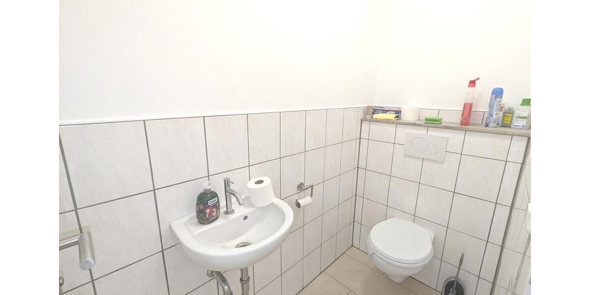 Ob Büro, Agentur oder Handel: Gewerbefläche in Grevenbroich zu vermieten zimmer