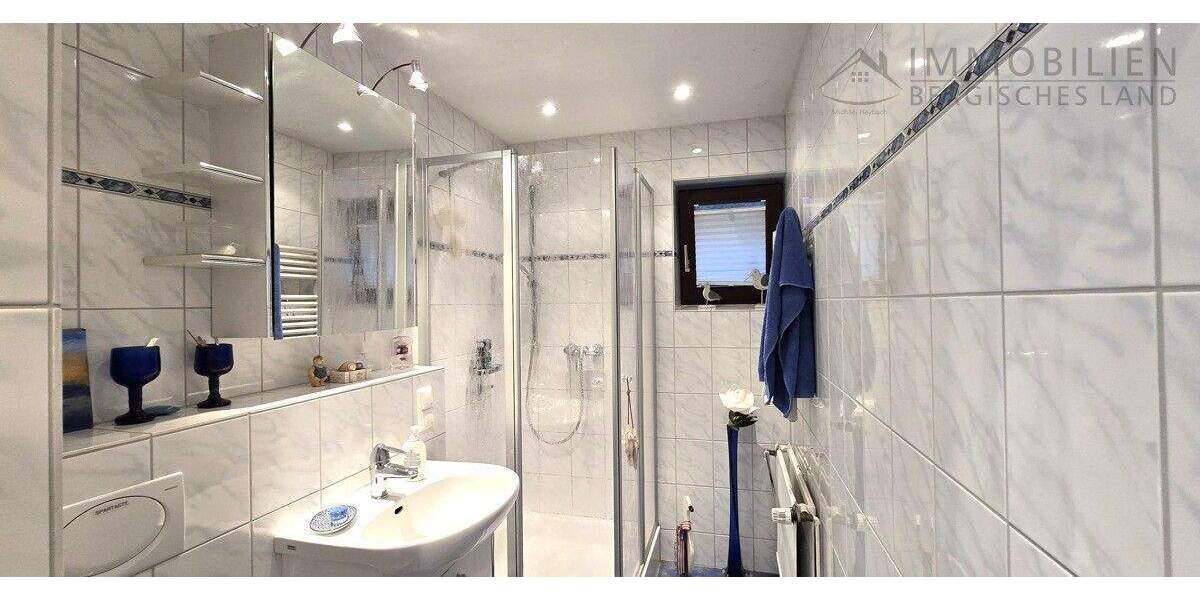 Reihenendhaus Hückeswagen Wiehagen - 5 Zimmer, 156 m&sup2;, 329.000&euro; | Angebot:25373837