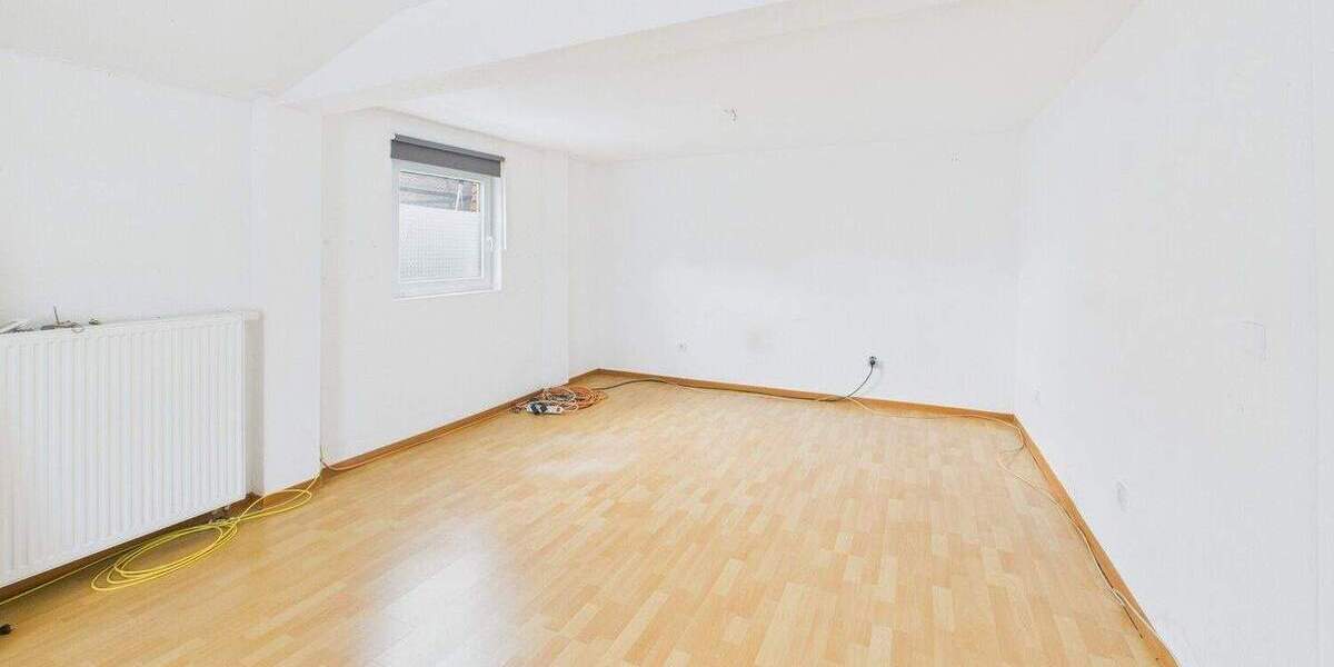 Altbau trifft Moderne - stilvoll sanierte Doppelhaushälfte in Fliesteden 8 zimmer