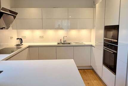 Wohnung Düsseldorf-Oberkassel Oberkassel - 5 Zimmer, 130 m&sup2;, 3.518&euro; | Angebot:27021787