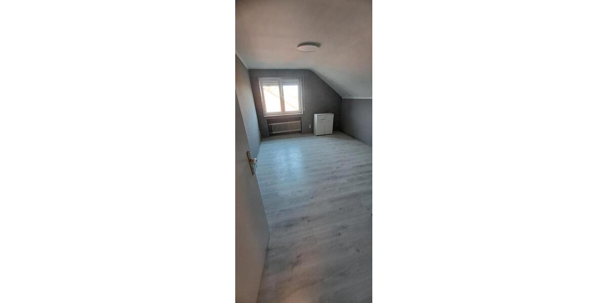 Dachgeschoßwohnung Bedburg - 2 Zimmer, 45 m&sup2;, 600&euro; | Angebot:26414770