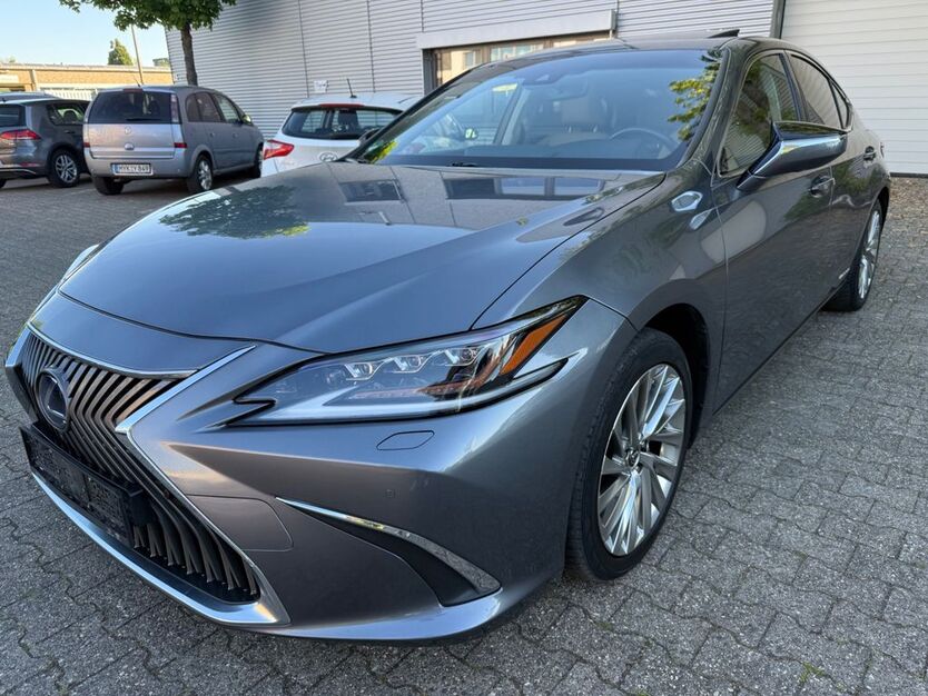 Lexus Andere 149.321 km 26.990 € Köln 50767