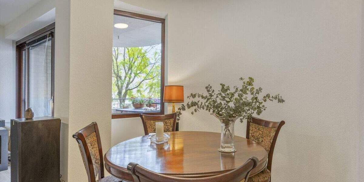 Etagenwohnung Düsseldorf Derendorf - 3 Zimmer, 90 m&sup2;, 329.000&euro; | Angebot:25096312