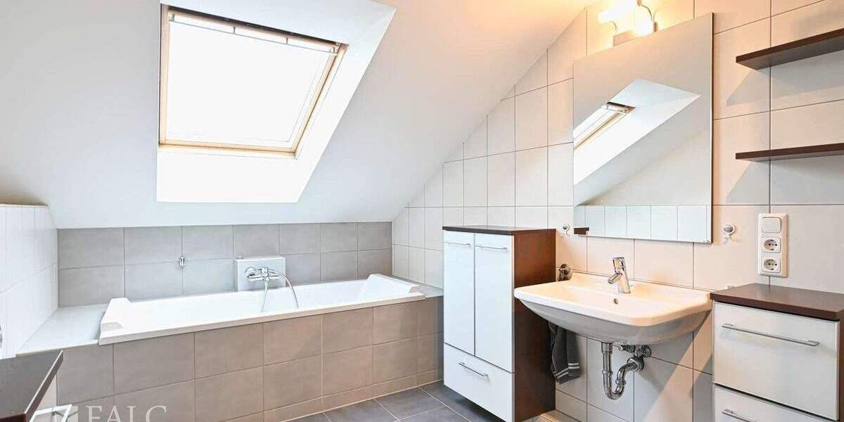 Zwei Wohneinheiten, ein Zuhause: Viel Raum für Familie, Leben und Ideen 7 zimmer