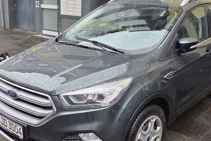 Ford Kuga 90.800 km 12.600 &euro; Köln 50765