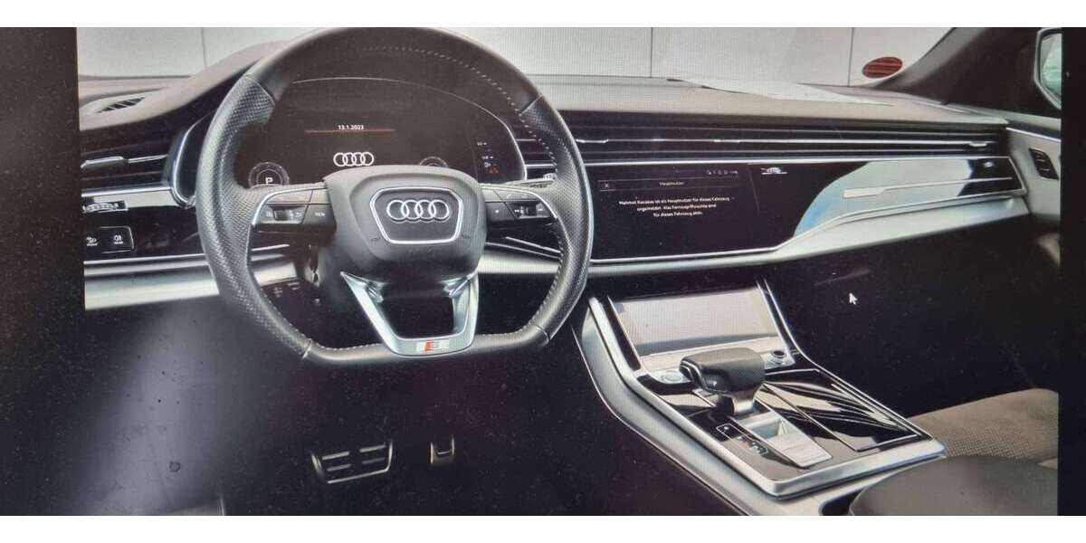 Audi Q8 204.200 km 39.990 &euro; Düsseldorf, Stadt 40221