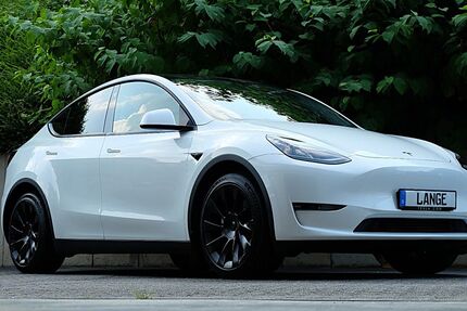 Tesla Model Y 45.961 km 42.380 &euro; Köln 50996