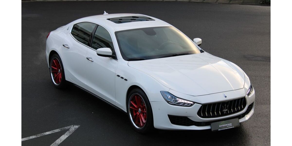 Maserati Ghibli 118.564 km 29.990 € Düsseldorf 40233