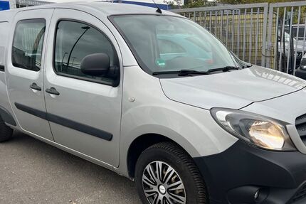 Mercedes-Benz Citan 139.748 km 8.900 € Düsseldorf 40233