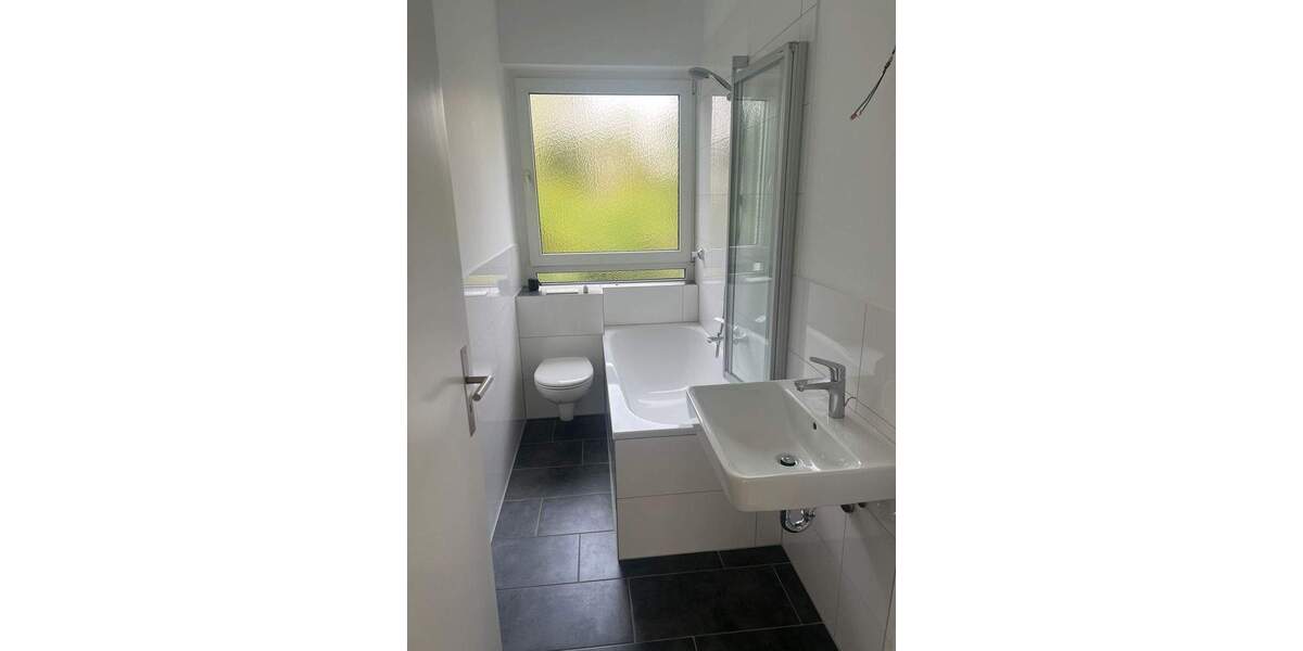 Etagenwohnung Neuss Innenstadt - 3 Zimmer, 72 m&sup2;, 925&euro; | Angebot:26190149