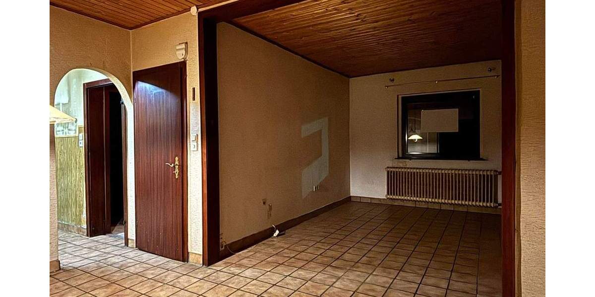 Wohnen mit Raum zur Entfaltung - Reiheneckhaus mit großem Grundstück 4 zimmer