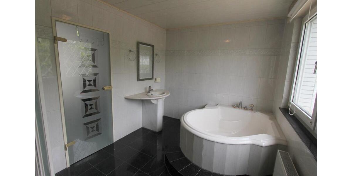 Bungalow Köln Lindenthal - 5 Zimmer, 160 m&sup2;, 675.000&euro; | Angebot:17239685