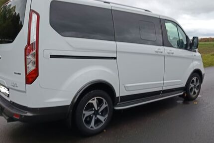 Ford Tourneo Custom 53.000 km 36.900 € Köln 50735