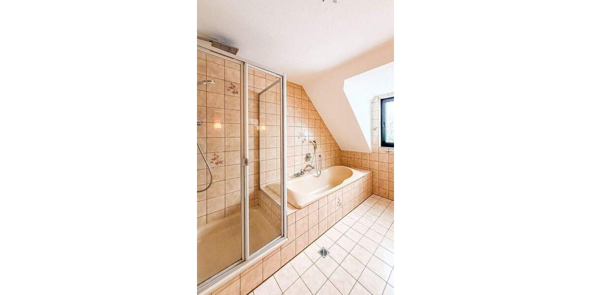 Einfamilienhaus Rösrath Kleineichen - 7 Zimmer, 167 m&sup2;, 845.000&euro; | Angebot:25706573