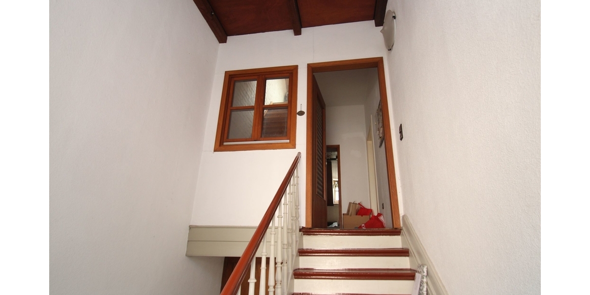 Mehrfamilienhaus mit drei Wohneinheiten und Entwicklungspotenzial - Mehrfamilienhaus, Wohnhaus Solingen Wald | Angebot:24715259